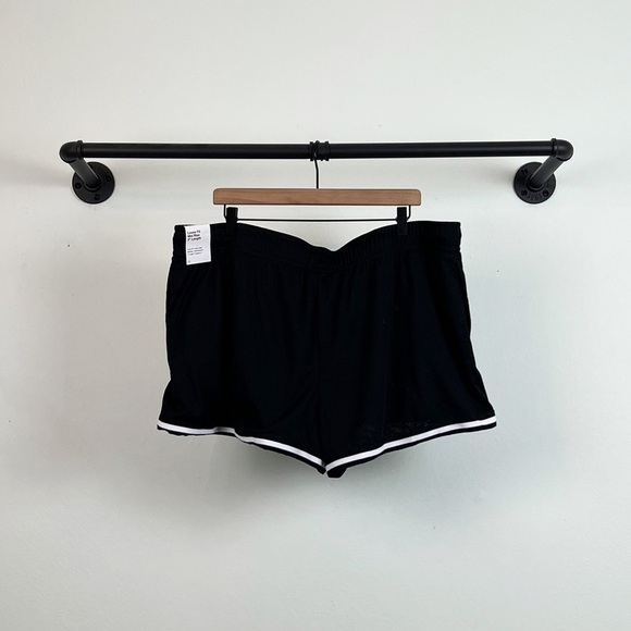 NWT Nike Essentials Mesh Shorts Plus Size Black/White - Picture 6 of 8